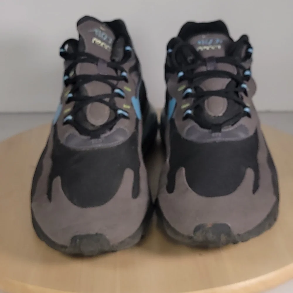 Nike Air Max 270 React Athletic Running Shoes Men's 10.5 Black Gray Thunder Blue